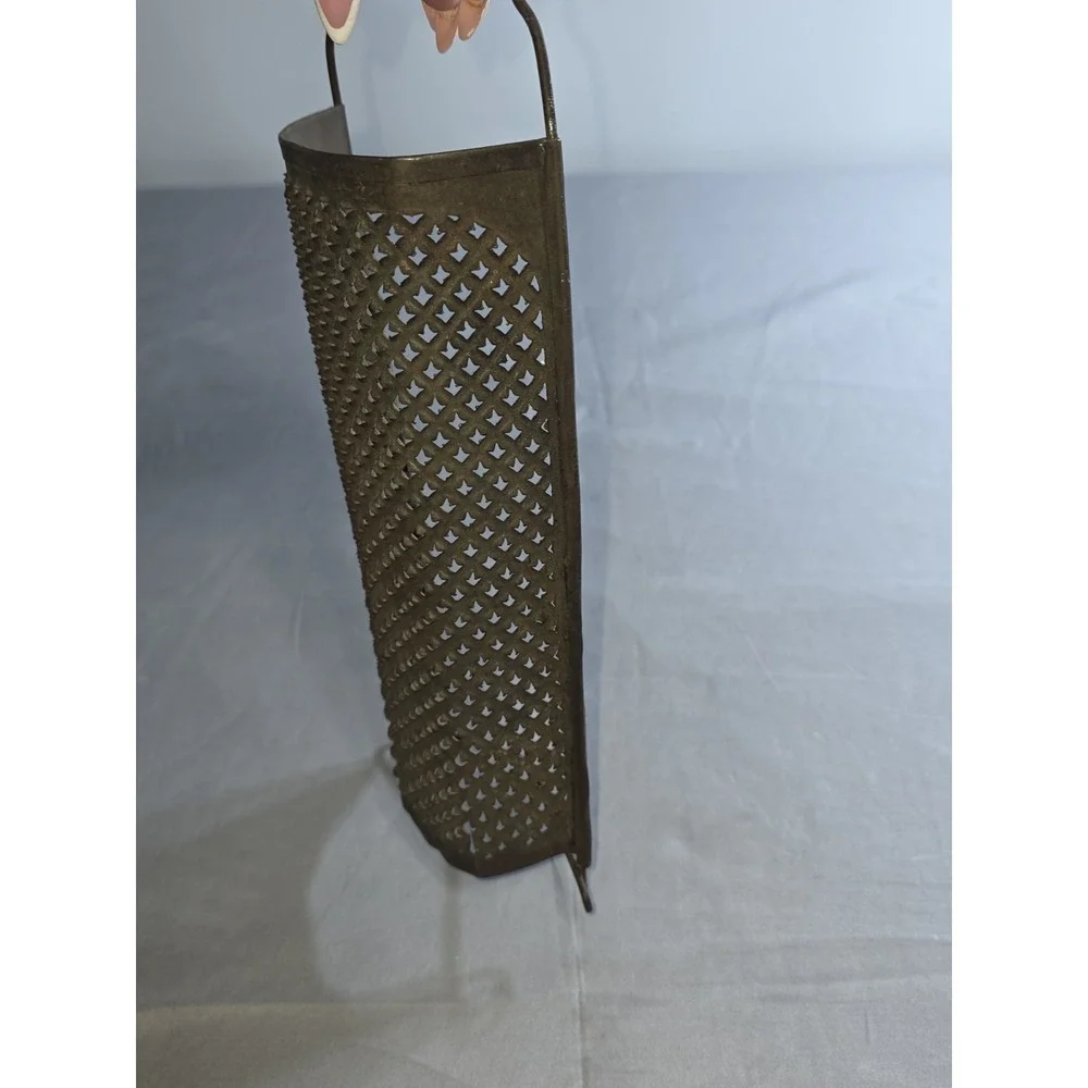 Vintage Metal Hand Grater Wood Handle Primitive Farmhouse Kitchen Rustic Decor